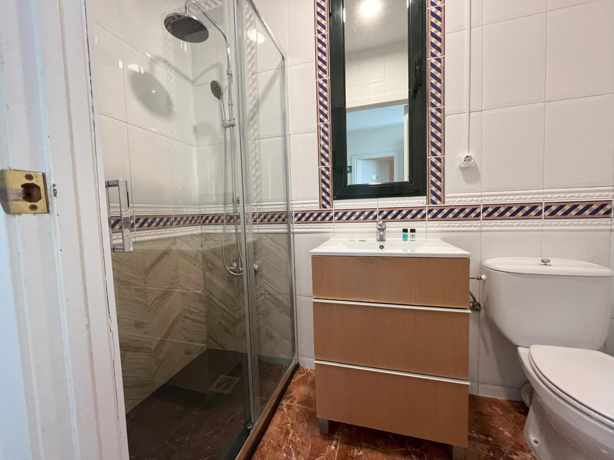 Double Room Private Bathroom