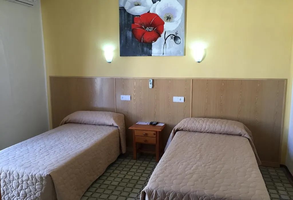 Hostal De Las Heras-1